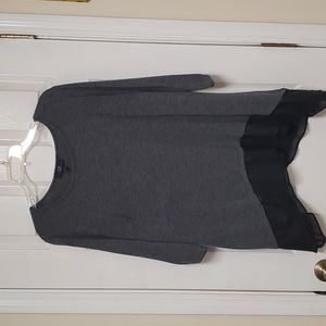 AGB woman 1X Gray and black women's top